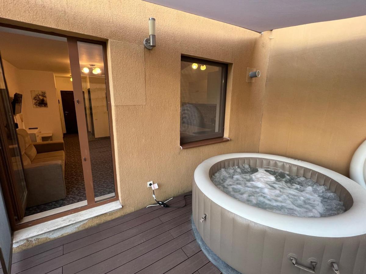 Coroni Studio With Jacuzzi Braşov Exterior foto